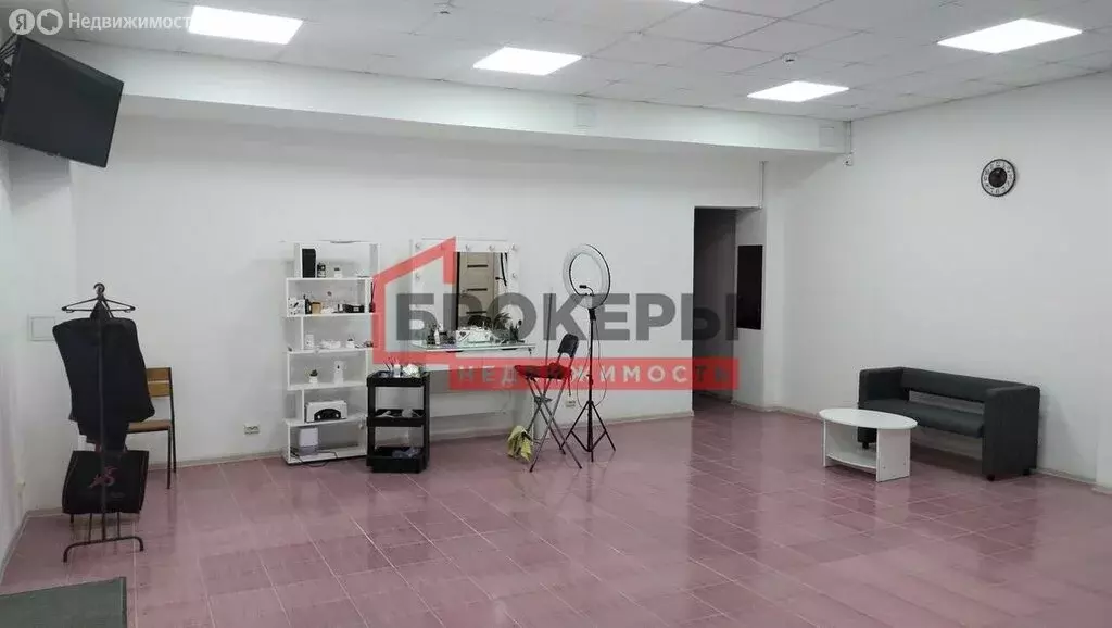 Помещение свободного назначения (70 м) - Фото 0