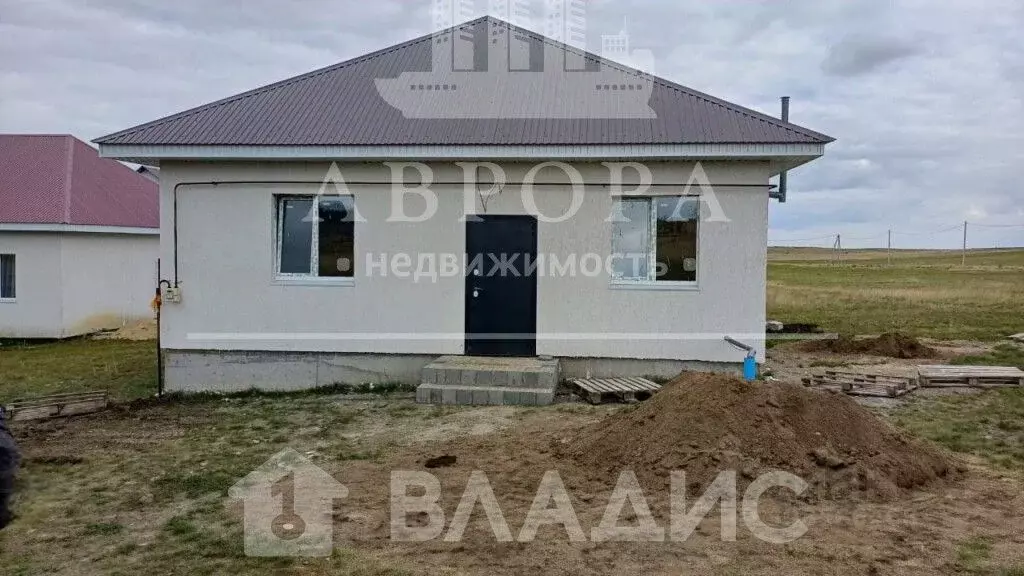 Дом в Башкортостан, Абзелиловский район, Давлетовский сельсовет, д. ... - Фото 1