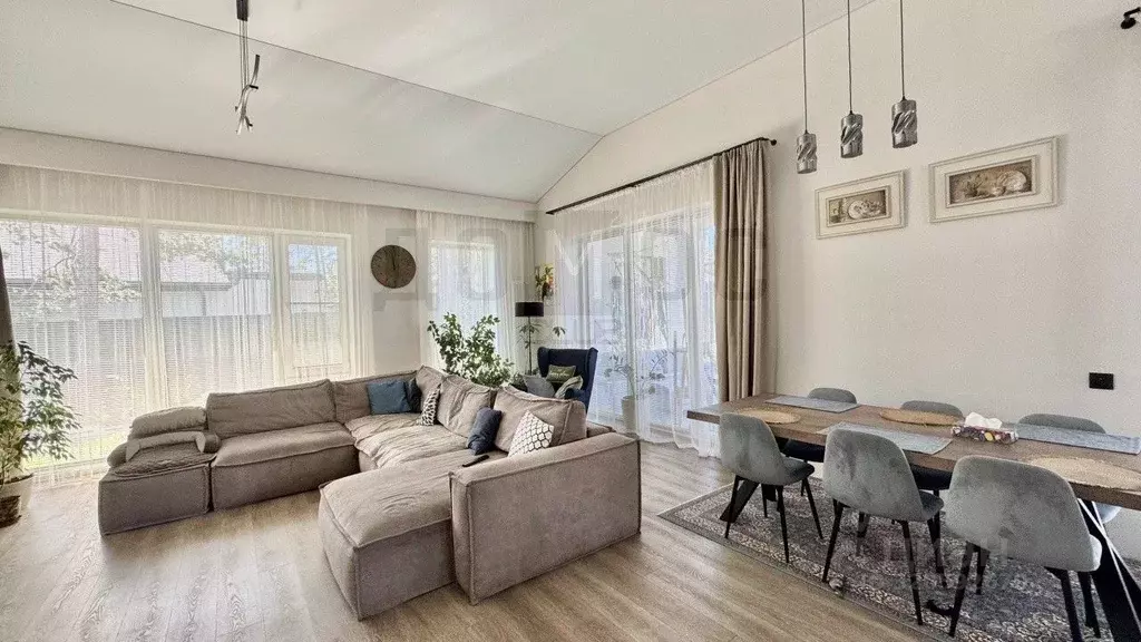 Коттедж в Свердловская область, Екатеринбург ул. Алексея Толстого (151 ... - Фото 2