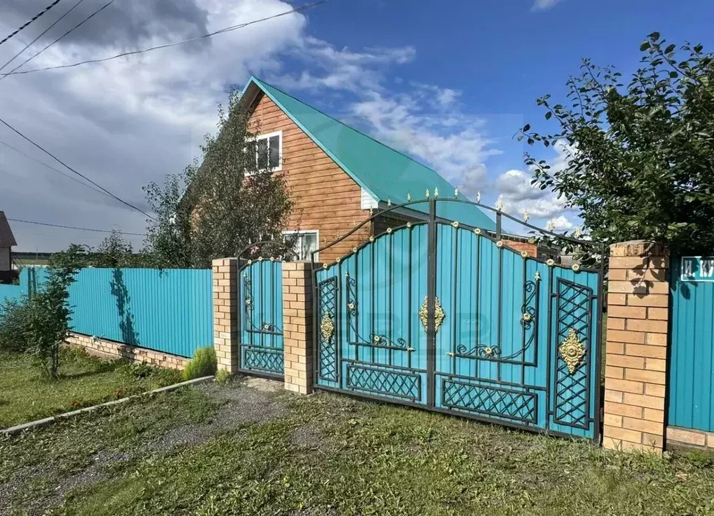 Дом в Башкортостан, Кушнаренковский сельсовет, с. Кушнаренково ул. ... - Фото 1