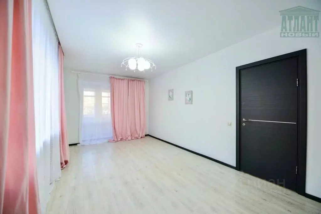 3-к кв. Хабаровский край, Хабаровск ул. Истомина, 41 (102.5 м) - Фото 1