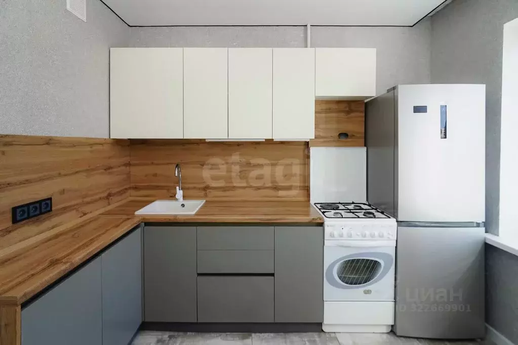 4-к кв. Омская область, Омск Заозерная ул., 28 (74.6 м) - Фото 1