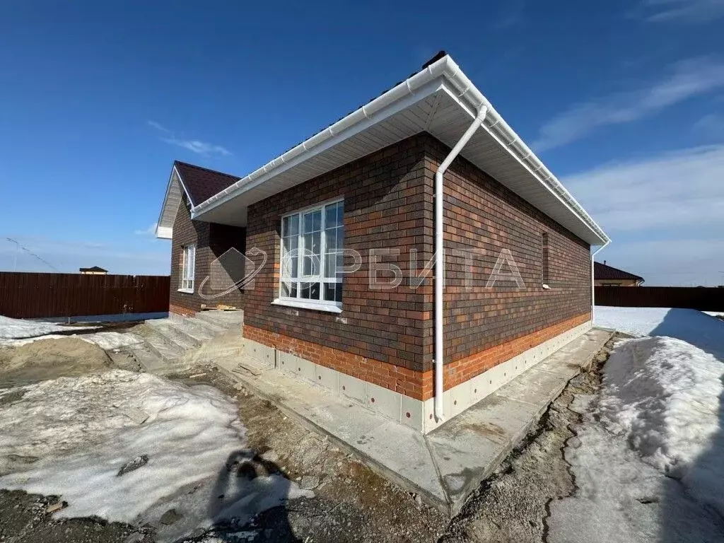 Дом в Тюменская область, Тюменский район, Новокаменский кп ул. ... - Фото 1