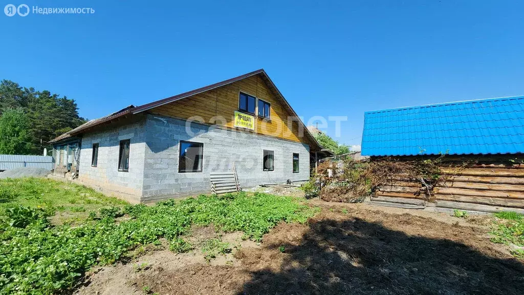 Дом в посёлок городского типа Белоярский, улица Тургенева, 3 (200 м) - Фото 0
