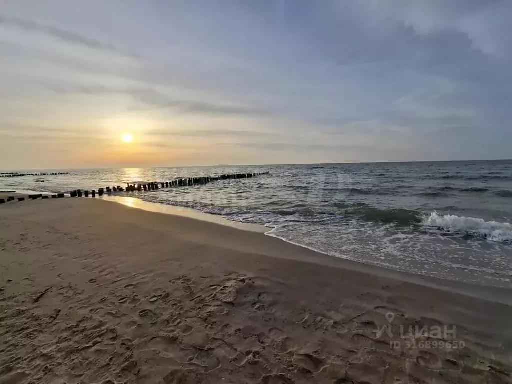 Дом в Калининградская область, Зеленоградск ул. Янтарная, 7 (200 м) - Фото 0