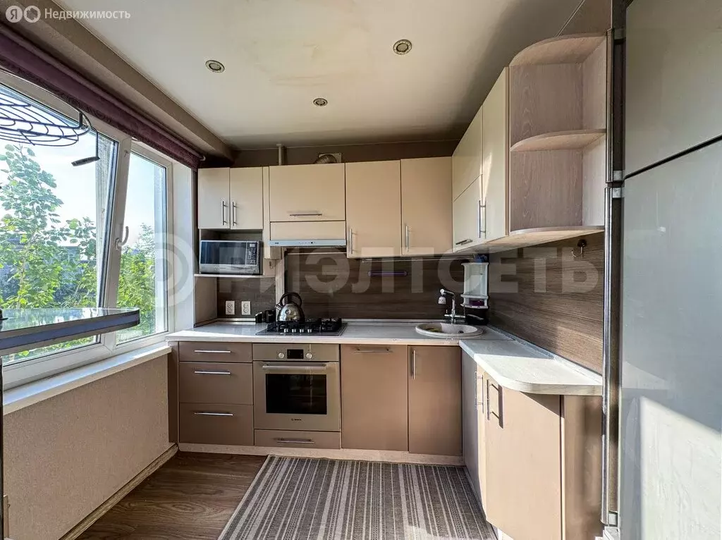 3-комнатная квартира: Мурманск, улица Капитана Копытова, 43 (61 м) - Фото 1