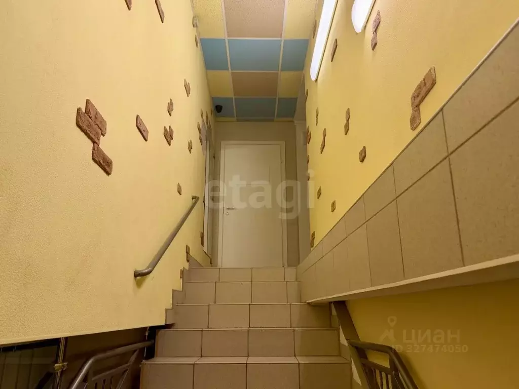 Офис в Коми, Сыктывкар Коммунистическая ул., 7 (20 м) - Фото 1