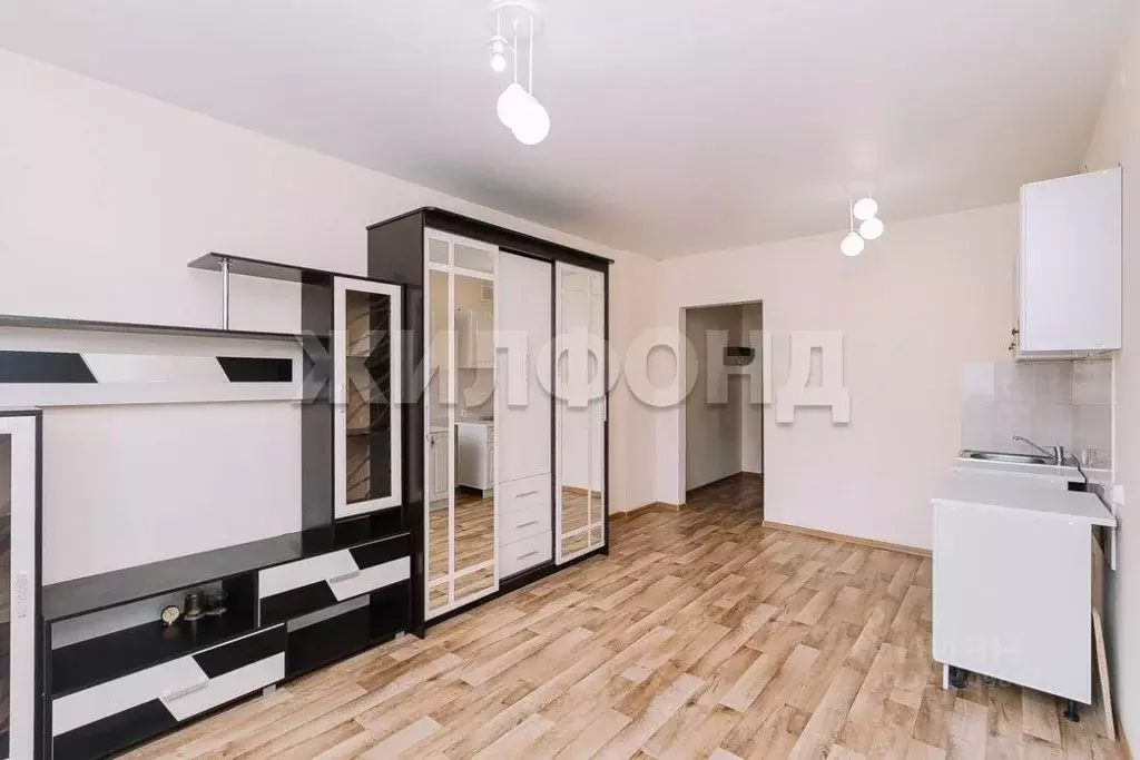 1-к кв. Новосибирская область, Новосибирск Дивногорский мкр, ул. ... - Фото 0