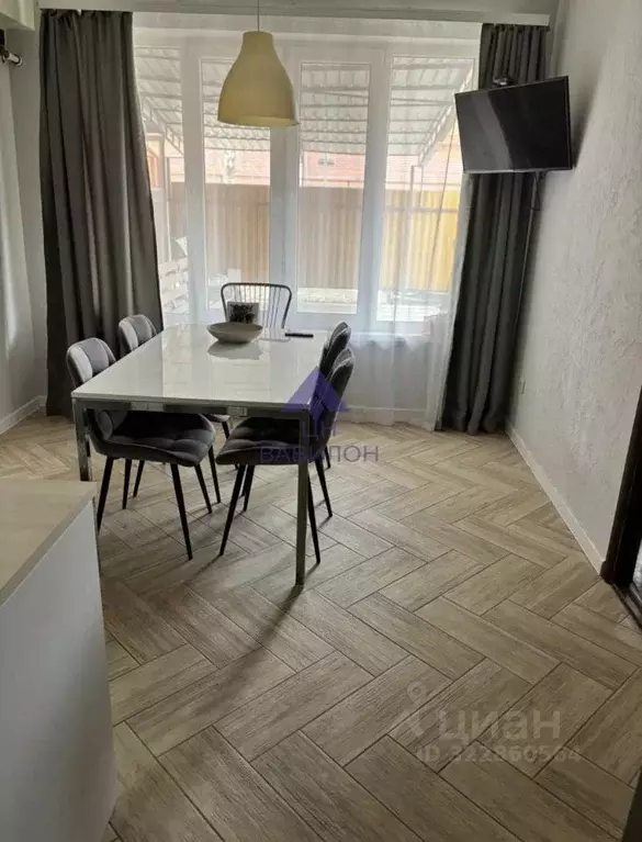 Таунхаус в Ростовская область, Волгодонск Волгодонская ул., 33Г (101 ... - Фото 0