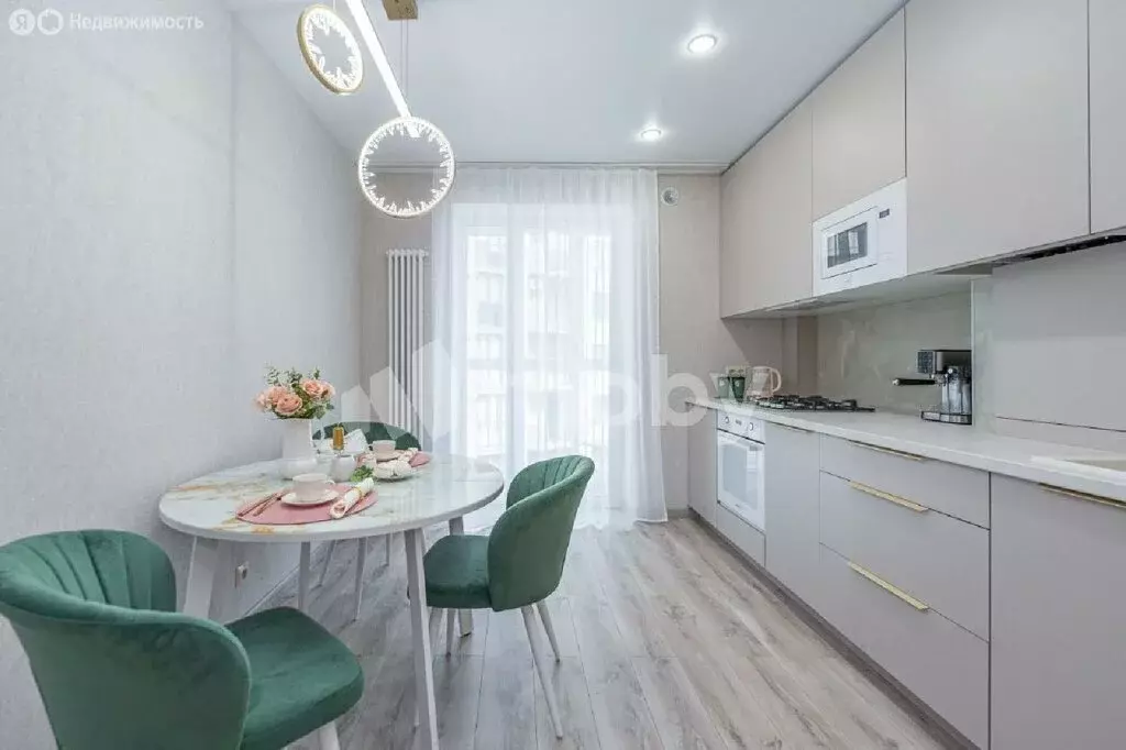 2-комнатная квартира: Зеленоградск, улица Автомобилистов, 9 (64 м) - Фото 1