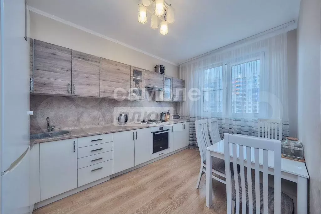 2-к. квартира, 60 м, 16/20 эт. - Фото 1