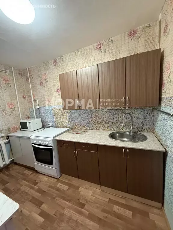 3-комнатная квартира: Октябрьский, 35-й микрорайон, 37 (61 м) - Фото 1
