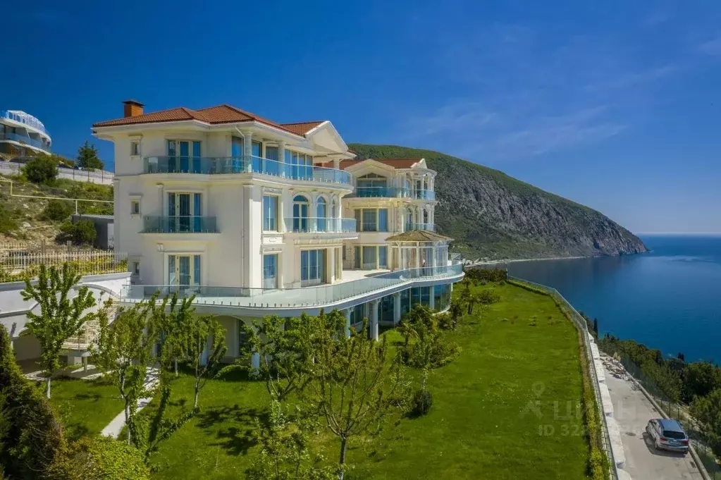 Дом в Крым, Ялта муниципальный округ, Гурзуф пгт  (3000 м) - Фото 1