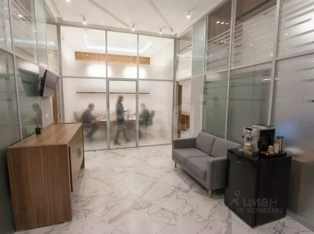 Офис в Тюменская область, Тюмень ул. Ю.-Р.Г. Эрвье, 32к1 (75 м) - Фото 1