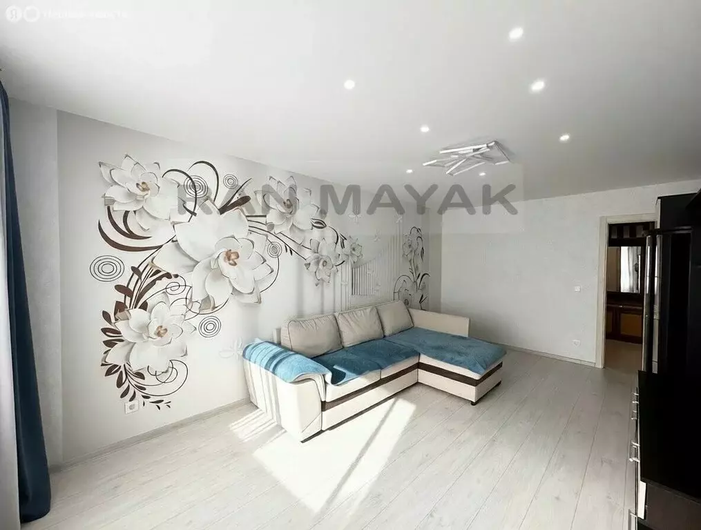 2-комнатная квартира: Майкоп, улица Олега Цокова, 3 (65.6 м) - Фото 1