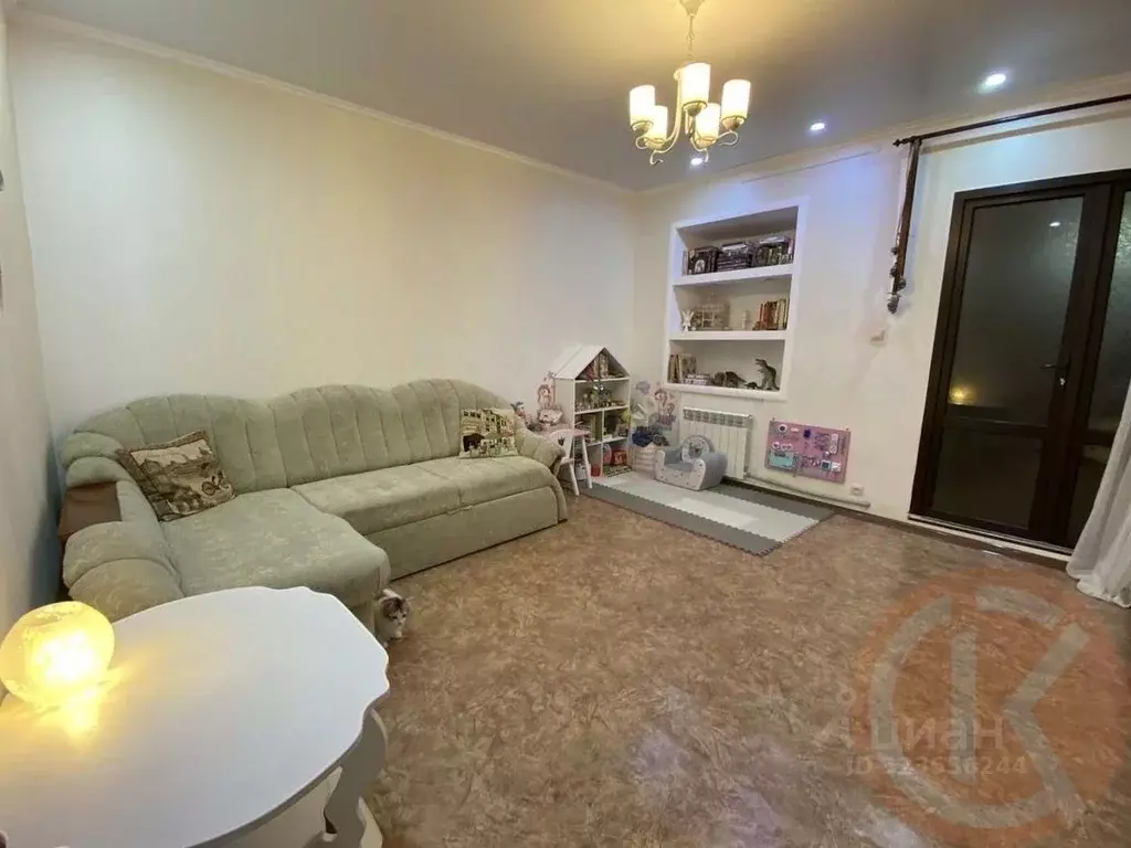 3-к кв. Крым, Евпатория пер. Тесный, 10 (54.0 м) - Фото 1