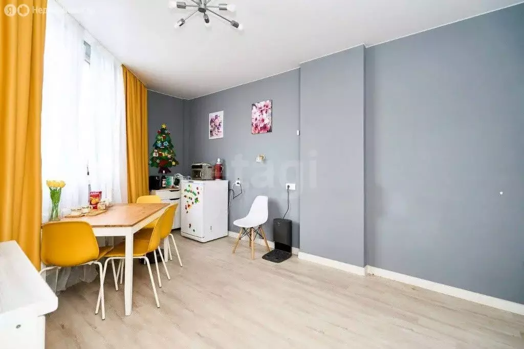 3-комнатная квартира: Северск, Первомайская улица, 3А (111.4 м) - Фото 1