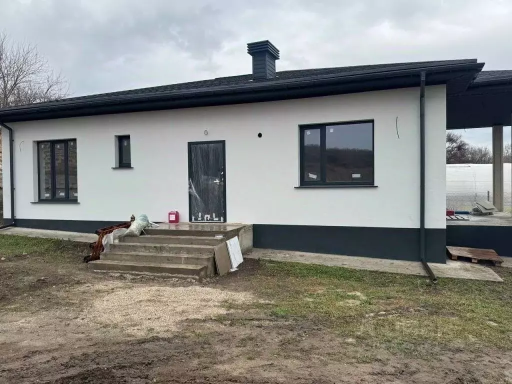 Дом в Крым, Симферопольский район, с. Урожайное ул. Подгорная (140 м) - Фото 1