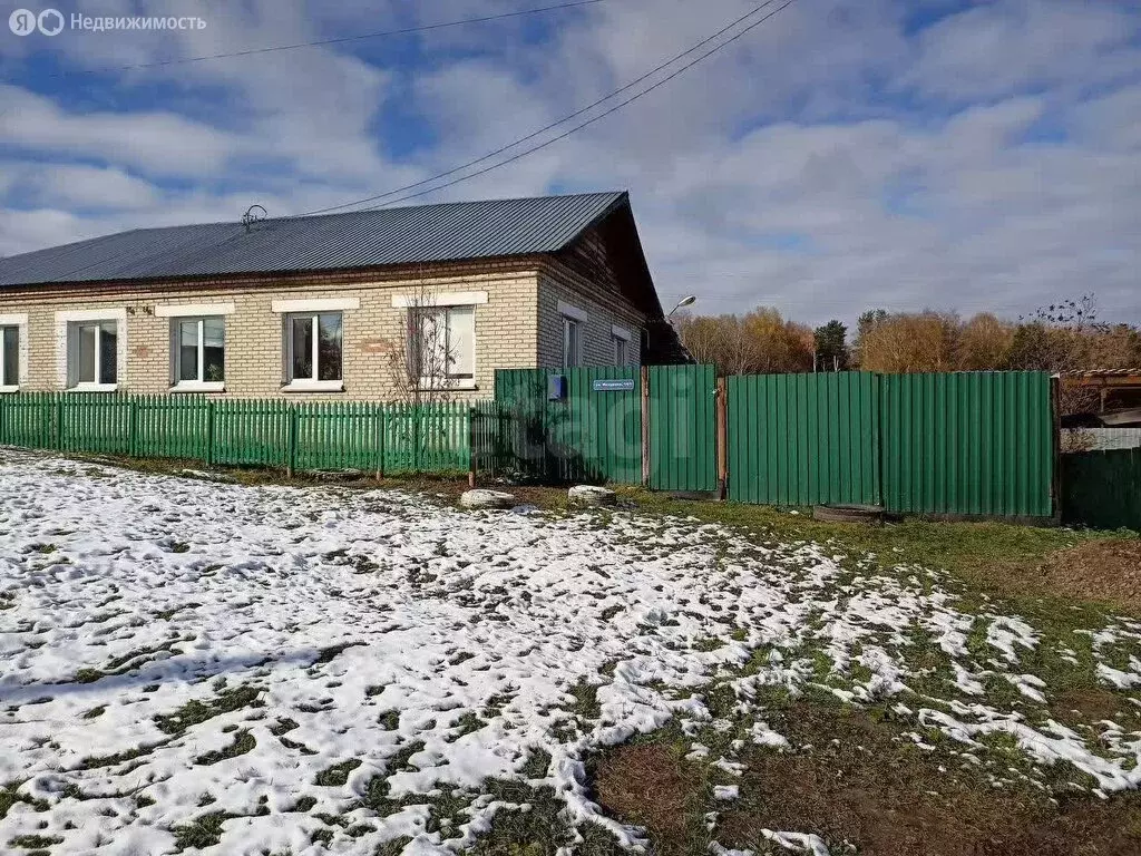 Дом в Калтай, улица Мичурина (60 м) - Фото 1