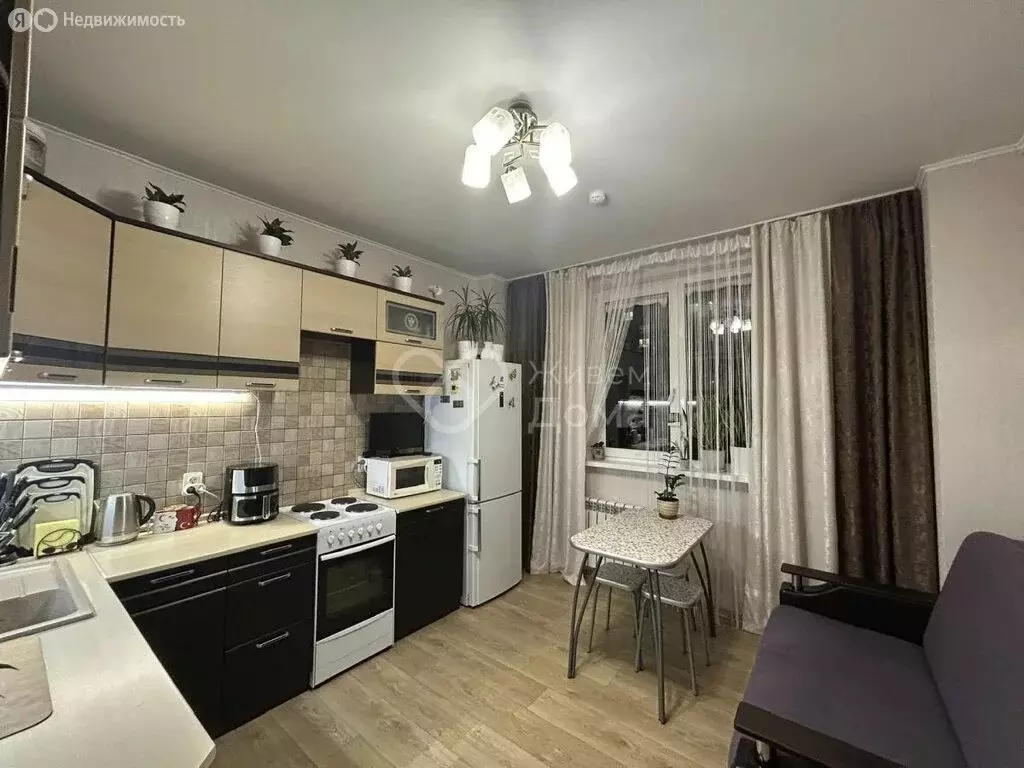 2-комнатная квартира: Волгоград, улица Малиновского, 10А (54 м) - Фото 0