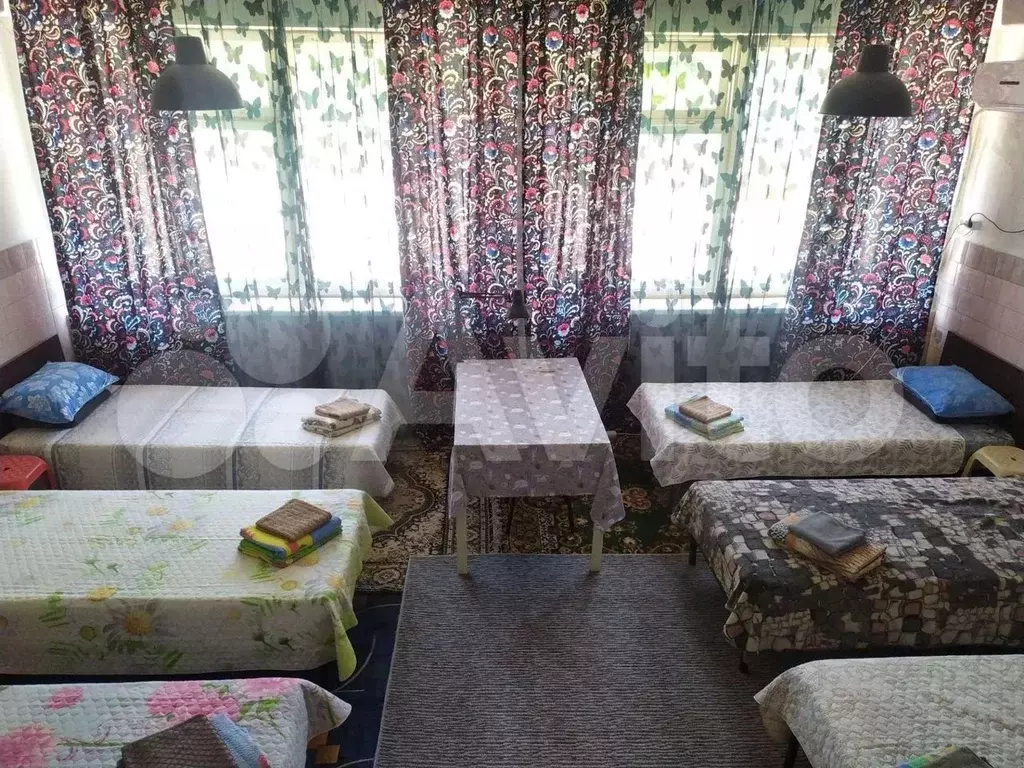 Комната 50 м, 2/4 эт. - Фото 0