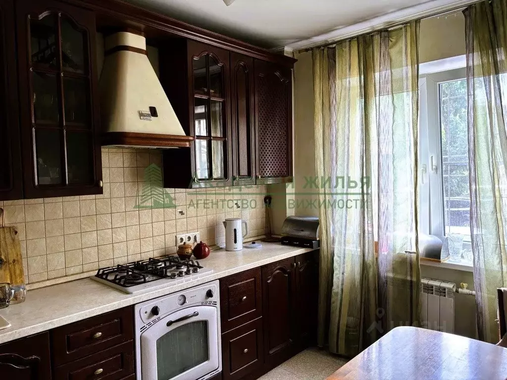 4-к кв. Саратовская область, Саратов ул. Имени П.Ф. Батавина, 6 (80.0 ... - Фото 1
