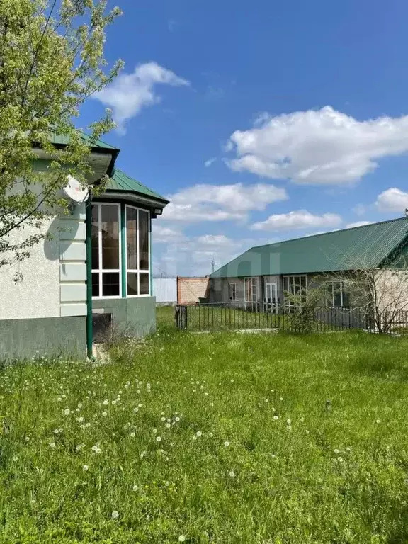 Дом в Ингушетия, Назрановский район, с. Плиево ул. Победы (190 м) - Фото 0