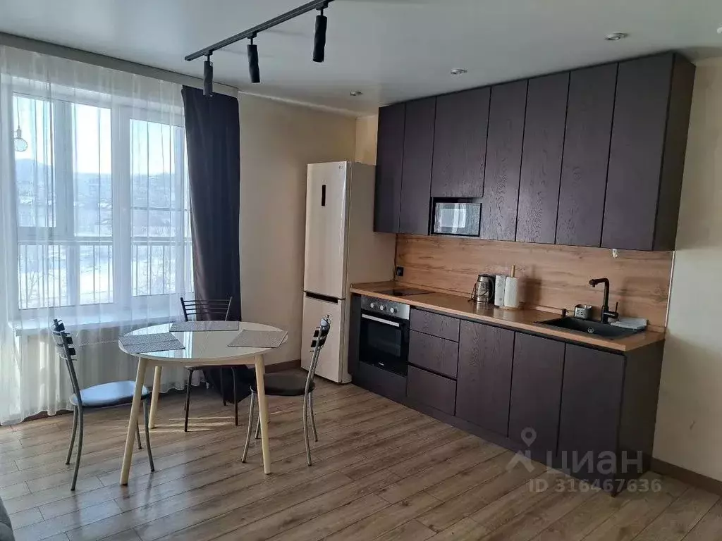 3-к кв. Приморский край, Артем Севастопольская ул., 33Б (51.0 м) - Фото 1