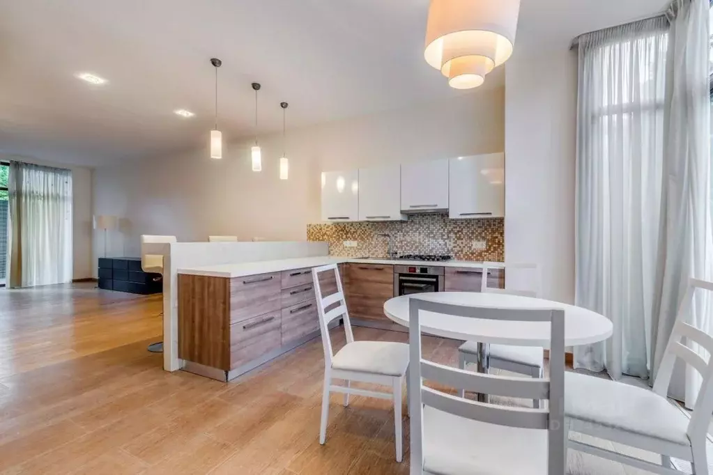 Таунхаус в Московская область, Одинцовский городской округ, д. Жуковка ... - Фото 1