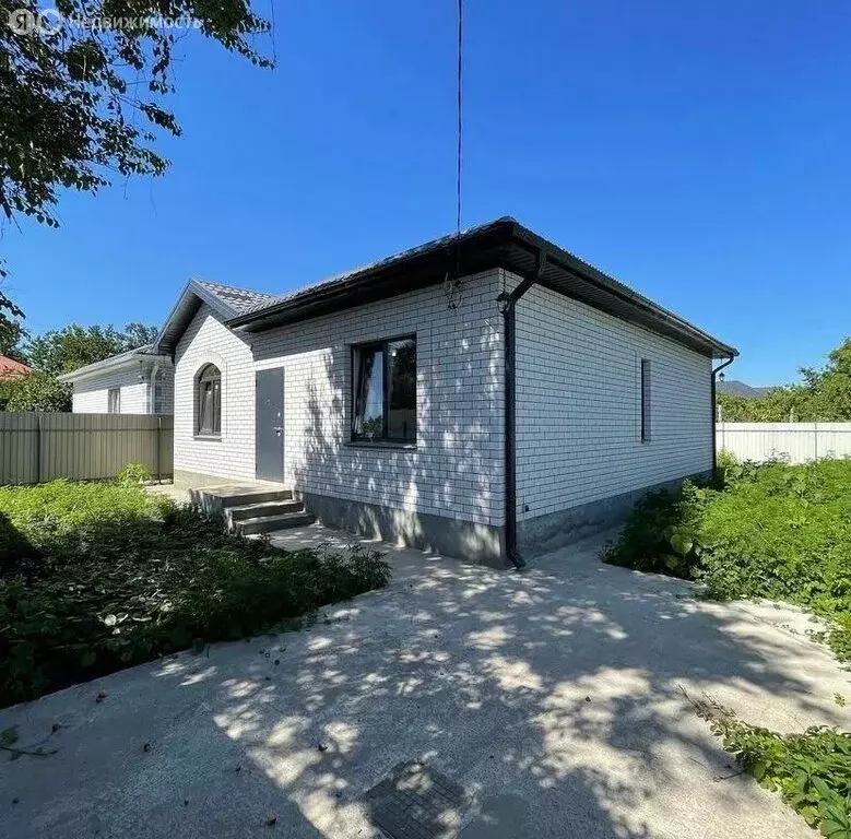 Дом в Ростов-на-Дону, Особенная улица (110 м) - Фото 0