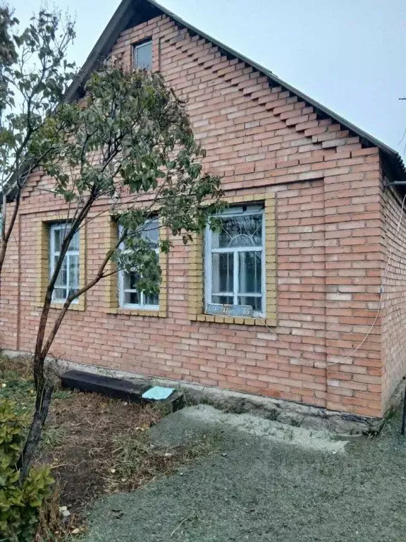 Дом в Оренбургская область, Орск пос. Железнодорожный, ул. ... - Фото 1