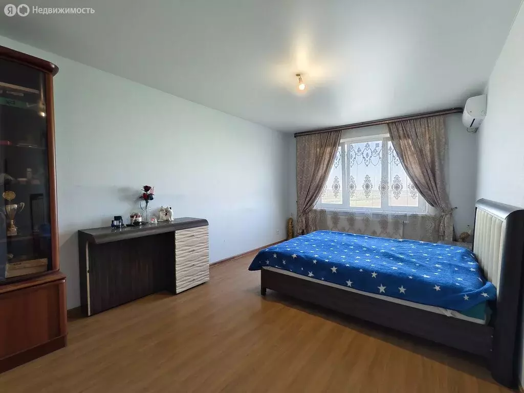 2-комнатная квартира: Саратов, улица имени Н.В. Кузнецова, 3 (62.4 м) - Фото 2