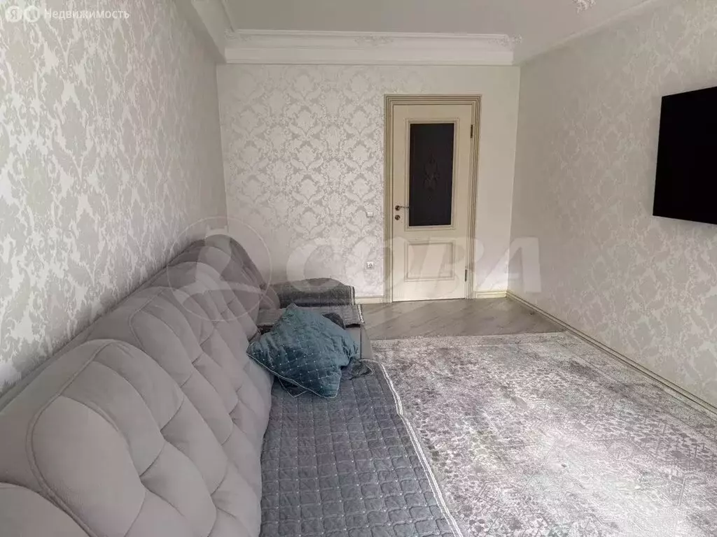 3-комнатная квартира: Махачкала, улица Айвазовского, 8А (70 м) - Фото 1