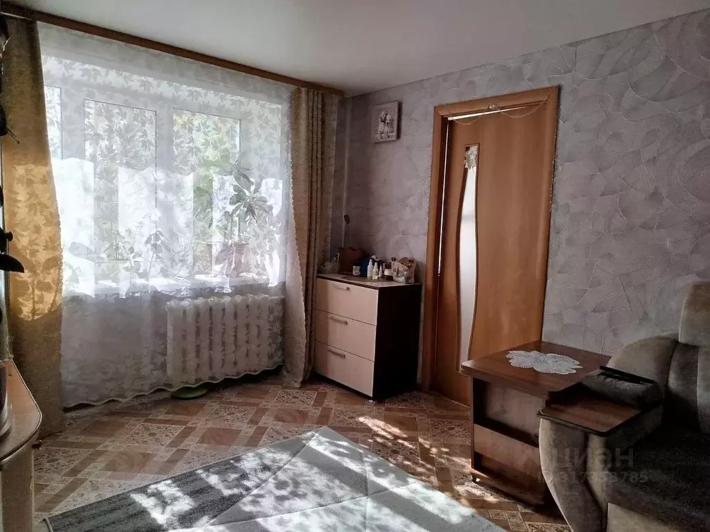 2-к кв. Омская область, Омск просп. Мира, 42В (36.4 м) - Фото 0