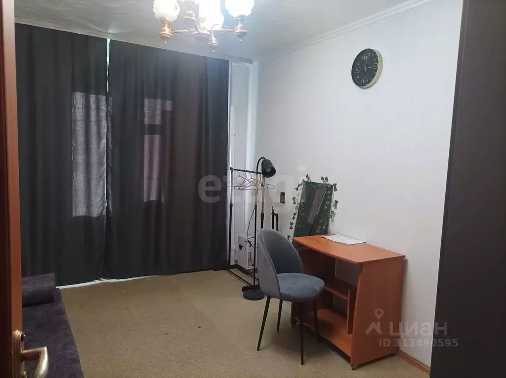 Комната Тюменская область, Тюмень ул. Мельникайте, 127а (12.3 м) - Фото 0