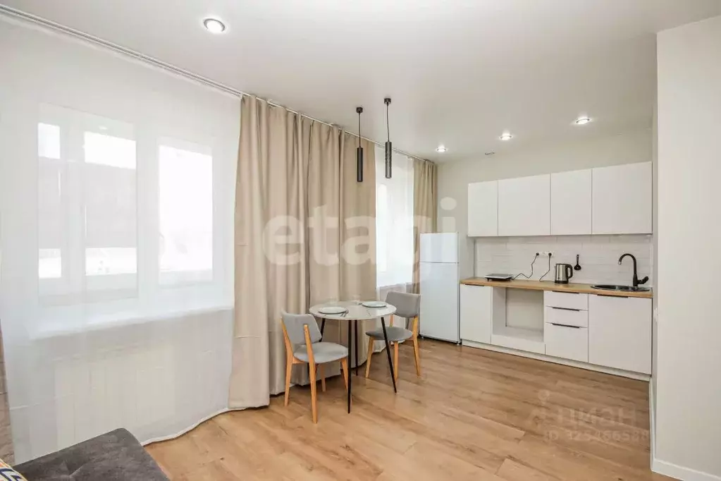 3-к кв. Бурятия, Улан-Удэ просп. 50-летия Октября, 8 (54.3 м) - Фото 1