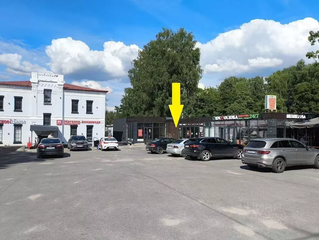 Торговая площадь в Ленинградская область, Выборгский район, Рощино ... - Фото 1