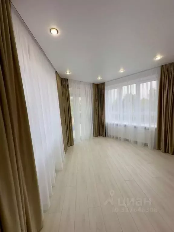 3-к кв. Калининградская область, Калининград Арсенальная ул., 31к3 ... - Фото 0