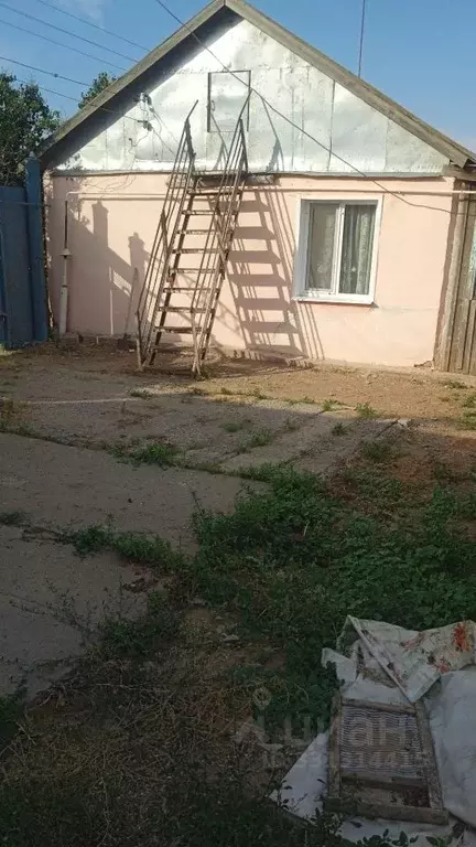 Дом в Саратовская область, Энгельсский район, Красноярское ... - Фото 1