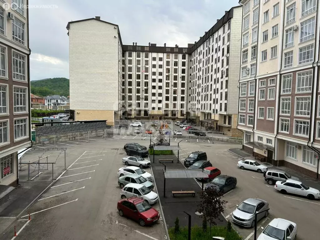 3-комнатная квартира: Нальчик, улица Тлостанова, 28Б (76 м) - Фото 1