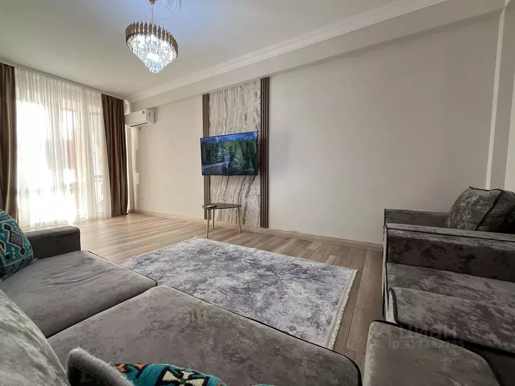 2-к кв. Дагестан, Махачкала ул. Кадарская, 40 (75.0 м) - Фото 1