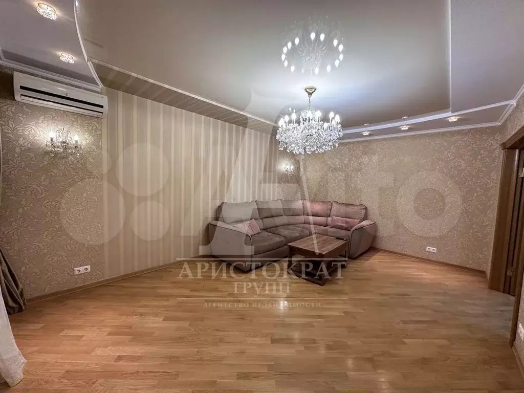 3-к. квартира, 110 м, 3/5 эт. - Фото 1