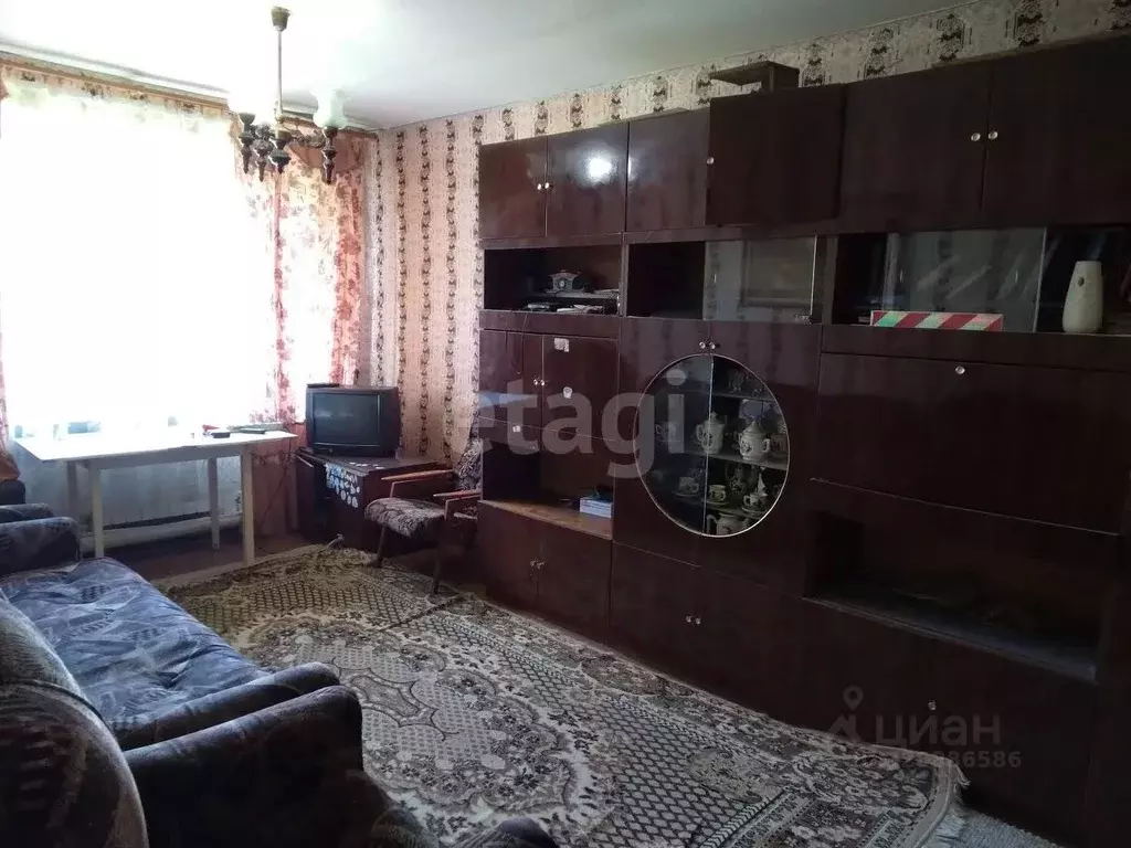 3-к кв. Смоленская область, Красный пгт ул. Глинки, 16 (58.0 м) - Фото 1