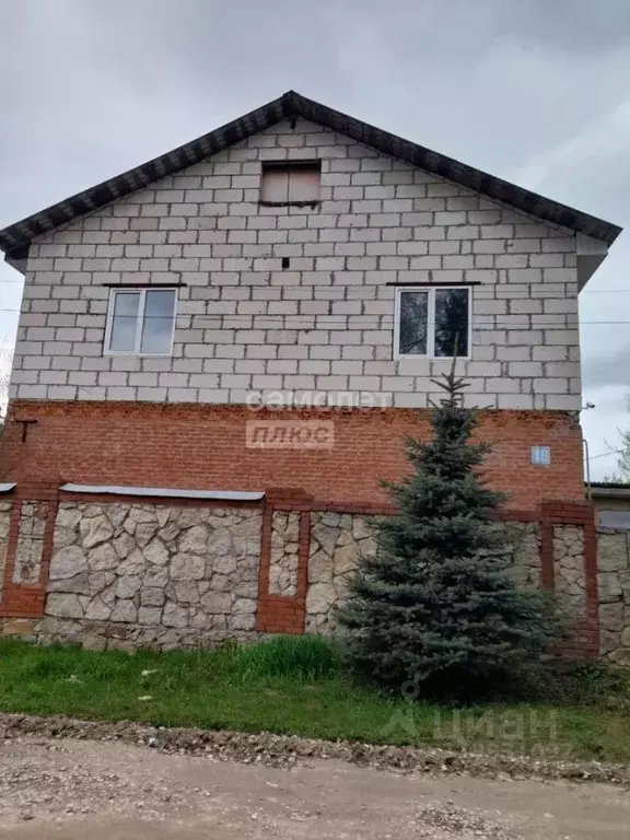 Дом в Калужская область, Жуков ул. Угодка, 18 (230 м) - Фото 1