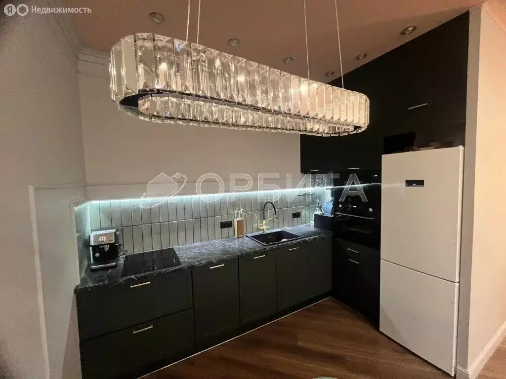2-комнатная квартира: Тюмень, улица Фармана Салманова, 3 (44.3 м) - Фото 2