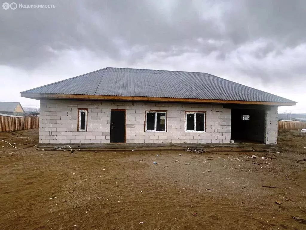 Дом в Республика Тыва, Кызылский кожуун, село Сукпак (160 м) - Фото 2