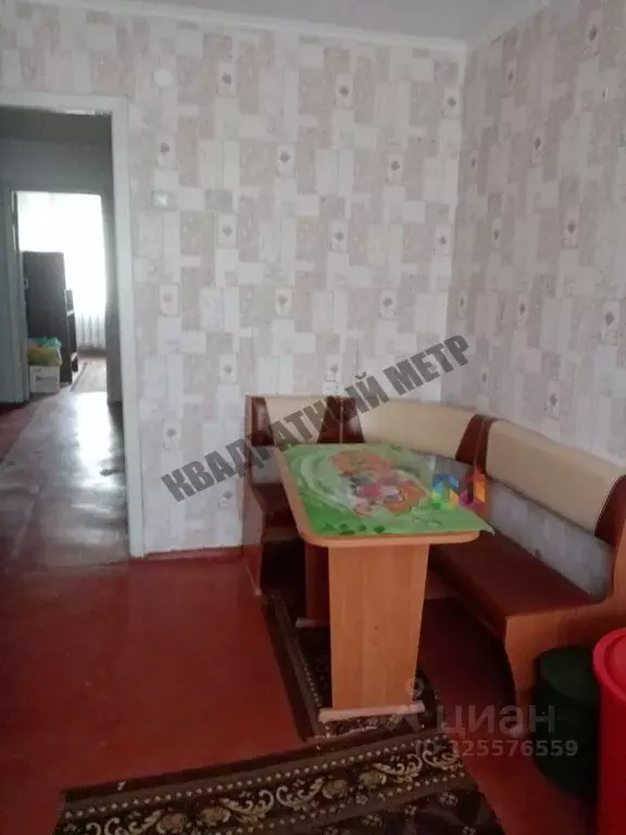 3-к кв. Калмыкия, пос. Ики-Бурул ул. Октябрьская, 14 (69.6 м) - Фото 1