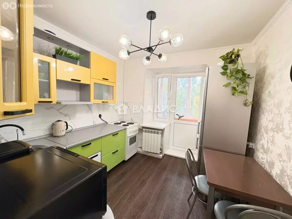 2-комнатная квартира: Тобольск, Революционная улица, 27А (50 м) - Фото 1