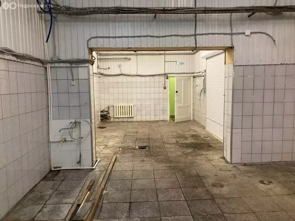 Торговая площадь (270 м) - Фото 1