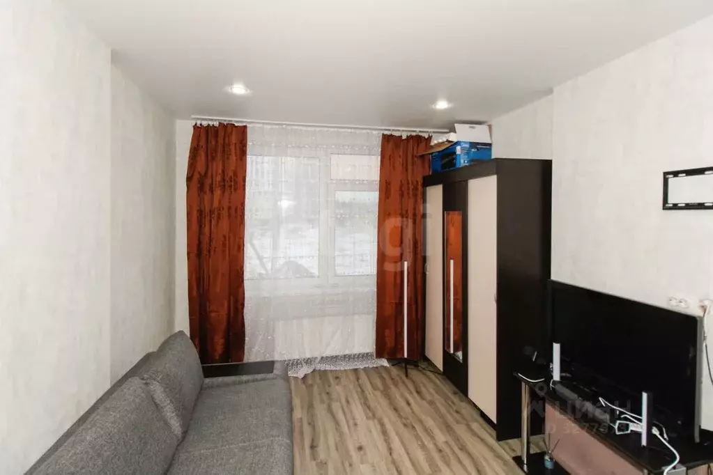 Студия Тюменская область, Тюмень ул. Краснооктябрьская, 14 (22.2 м) - Фото 1